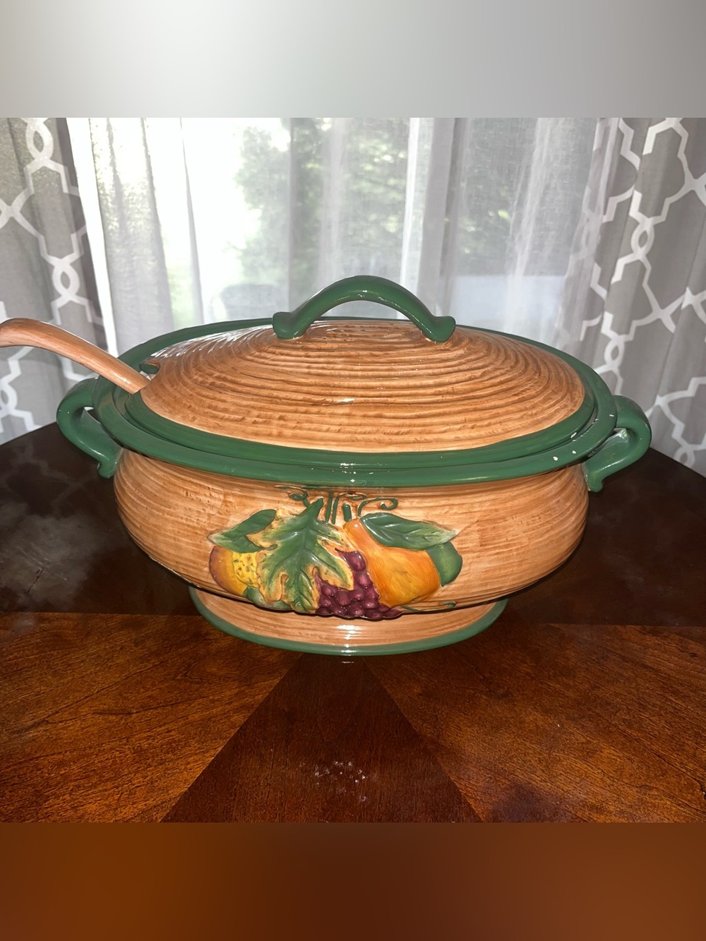 Cooks Club soup tureen with lid & ladle